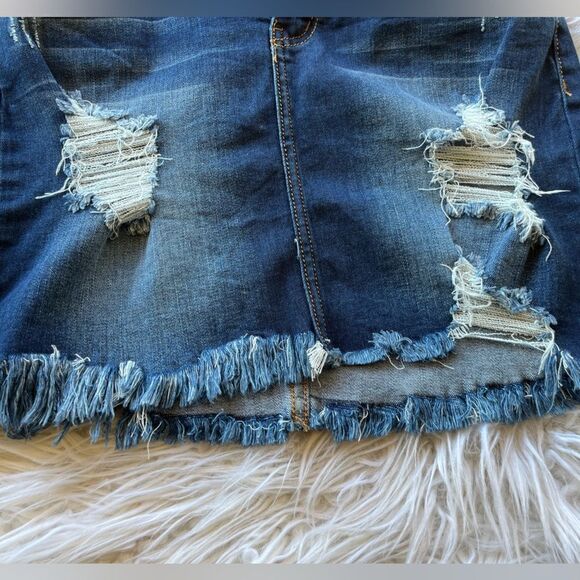 Fashion Nova💫 Denim Skirt Medium Wash 💫XL - Picture 4 of 5